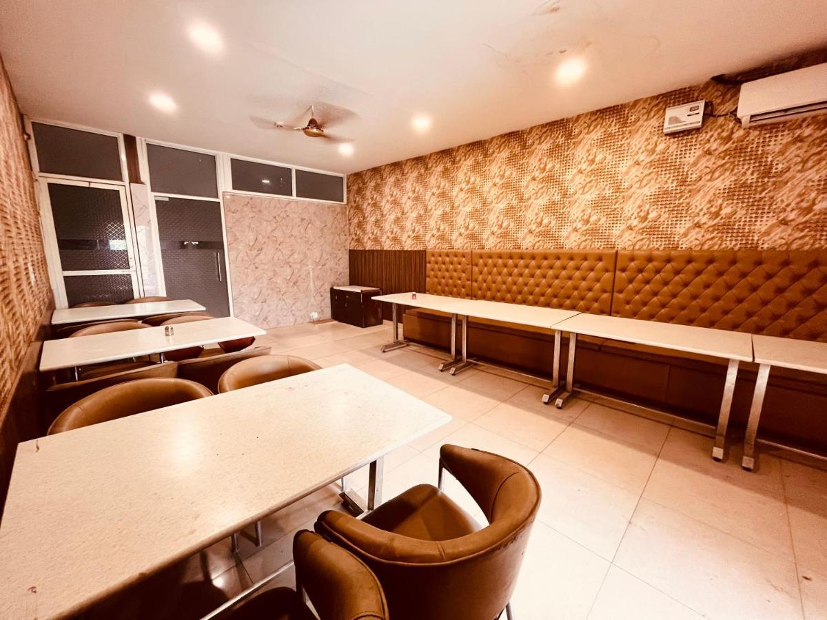 Hotel Pearl Grand, Zirakpur - Top Rated & Most Awarded Property In Tricity Чандігарх Екстер'єр фото
