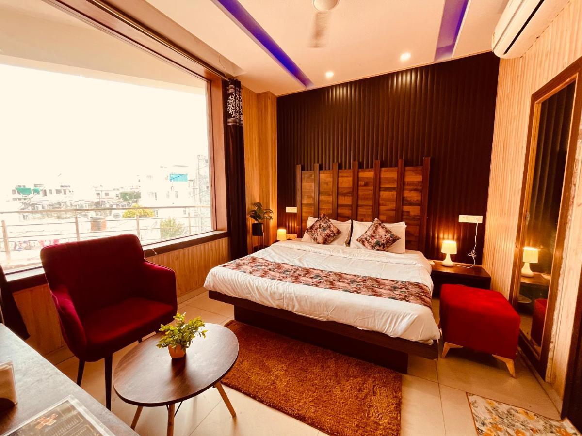 Hotel Pearl Grand, Zirakpur - Top Rated & Most Awarded Property In Tricity Чандігарх Екстер'єр фото