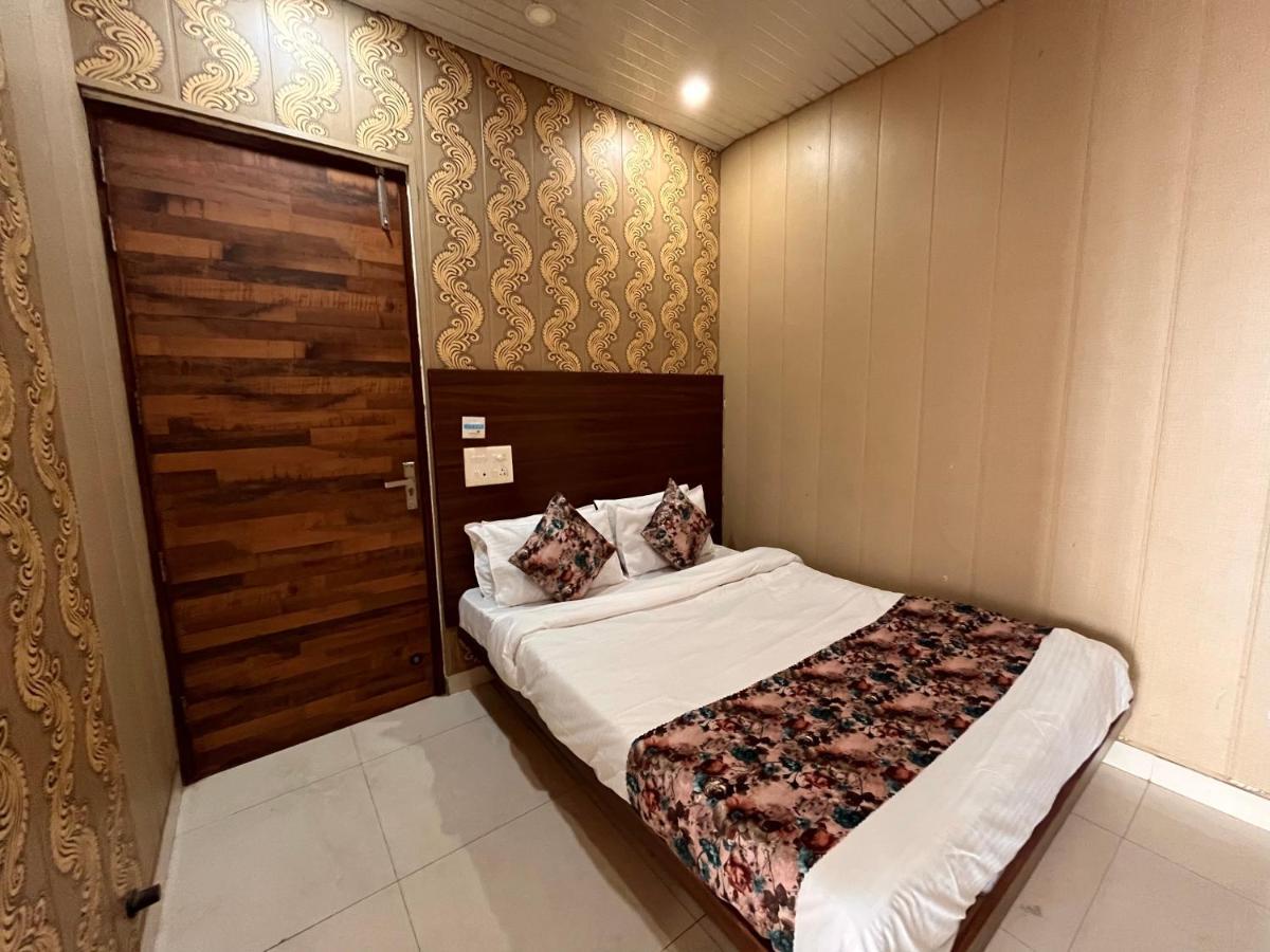 Hotel Pearl Grand, Zirakpur - Top Rated & Most Awarded Property In Tricity Чандігарх Екстер'єр фото