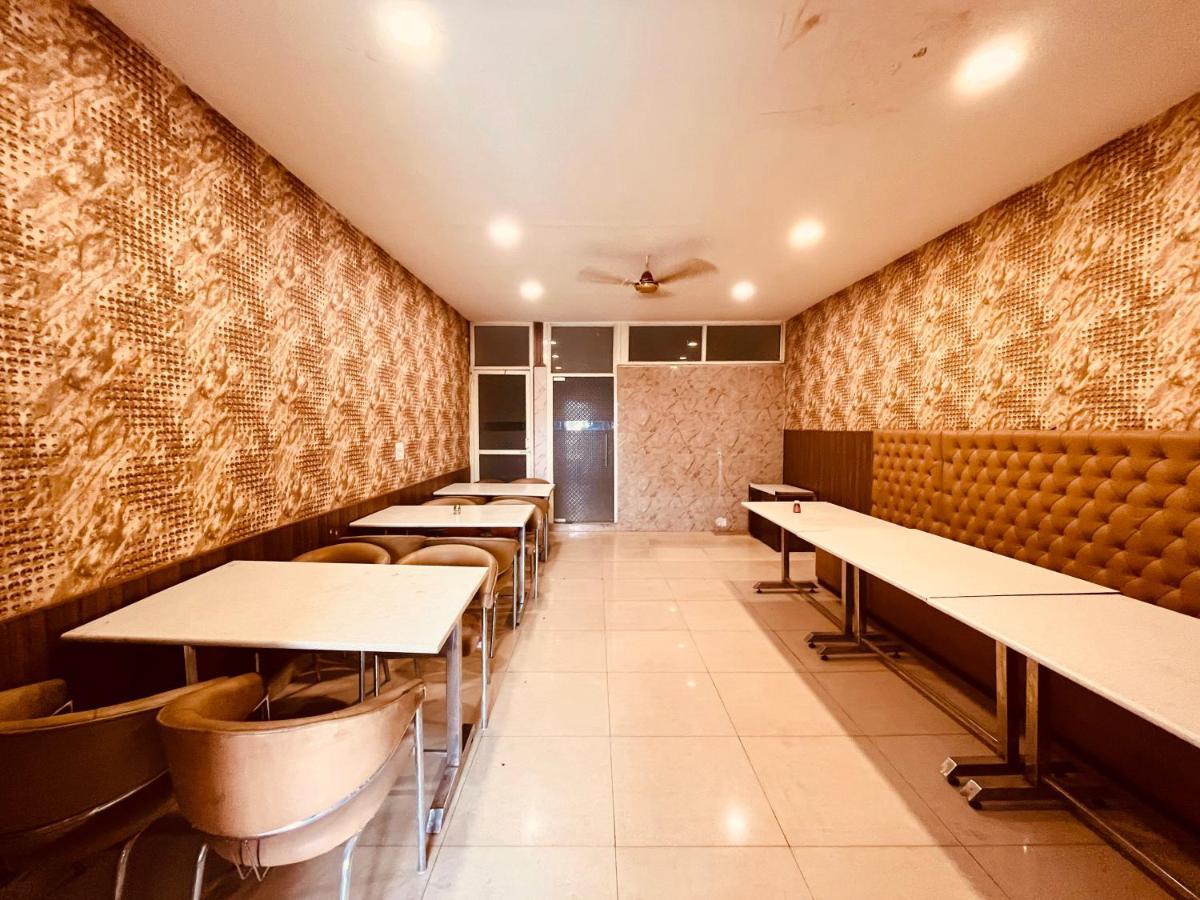 Hotel Pearl Grand, Zirakpur - Top Rated & Most Awarded Property In Tricity Чандігарх Екстер'єр фото