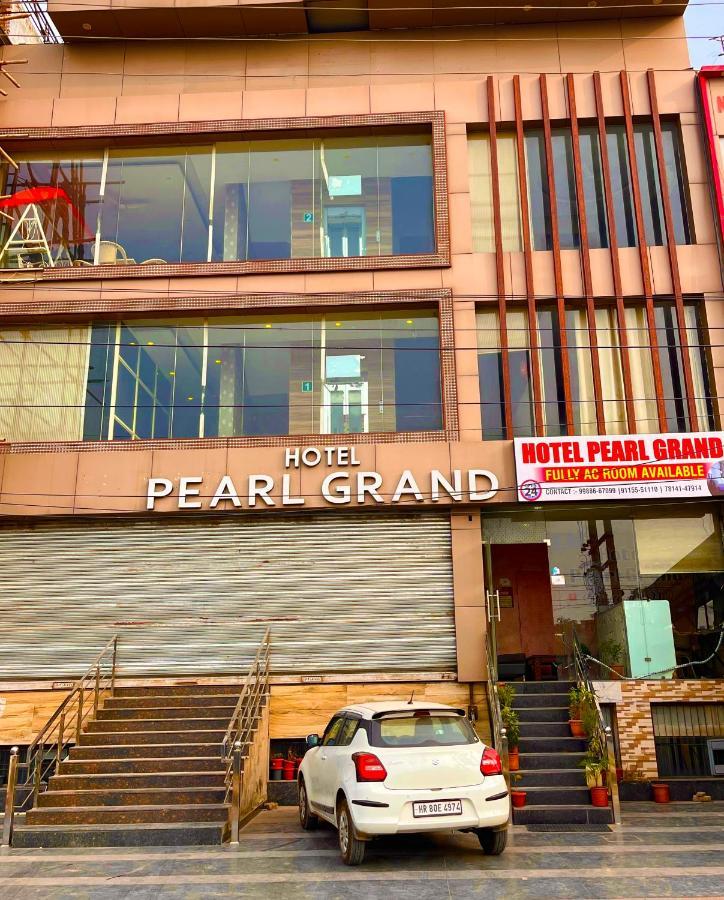 Hotel Pearl Grand, Zirakpur - Top Rated & Most Awarded Property In Tricity Чандігарх Екстер'єр фото